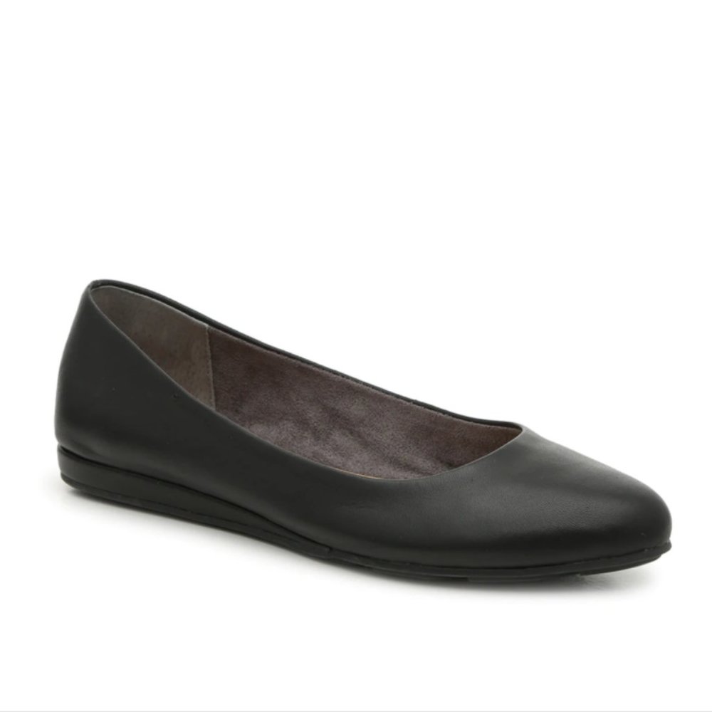 Kelly & Katie Women’s Flats, NEW IN BOX!